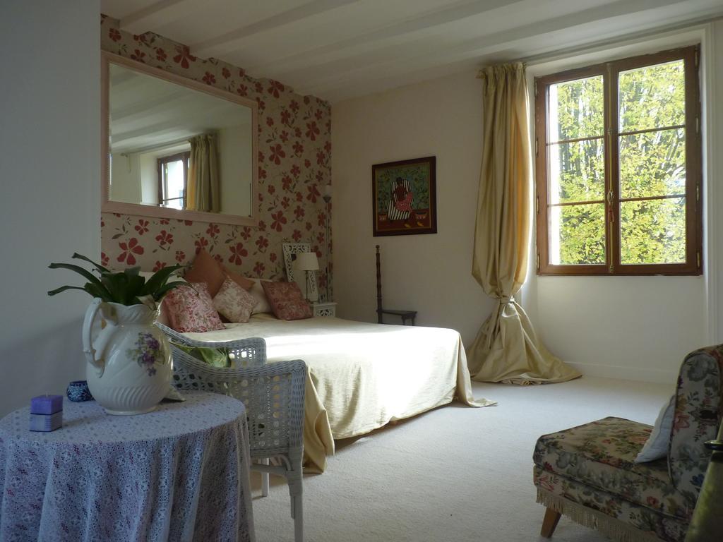 La Cle Des Jardins Bed & Breakfast Nouâtre Стая снимка