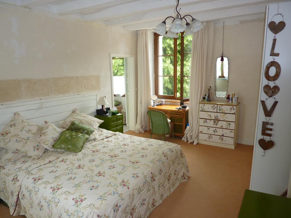 La Cle Des Jardins Bed & Breakfast Nouâtre Стая снимка