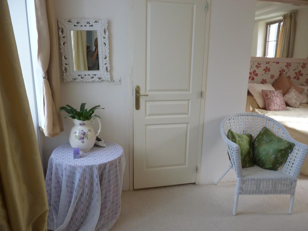 La Cle Des Jardins Bed & Breakfast Nouâtre Стая снимка