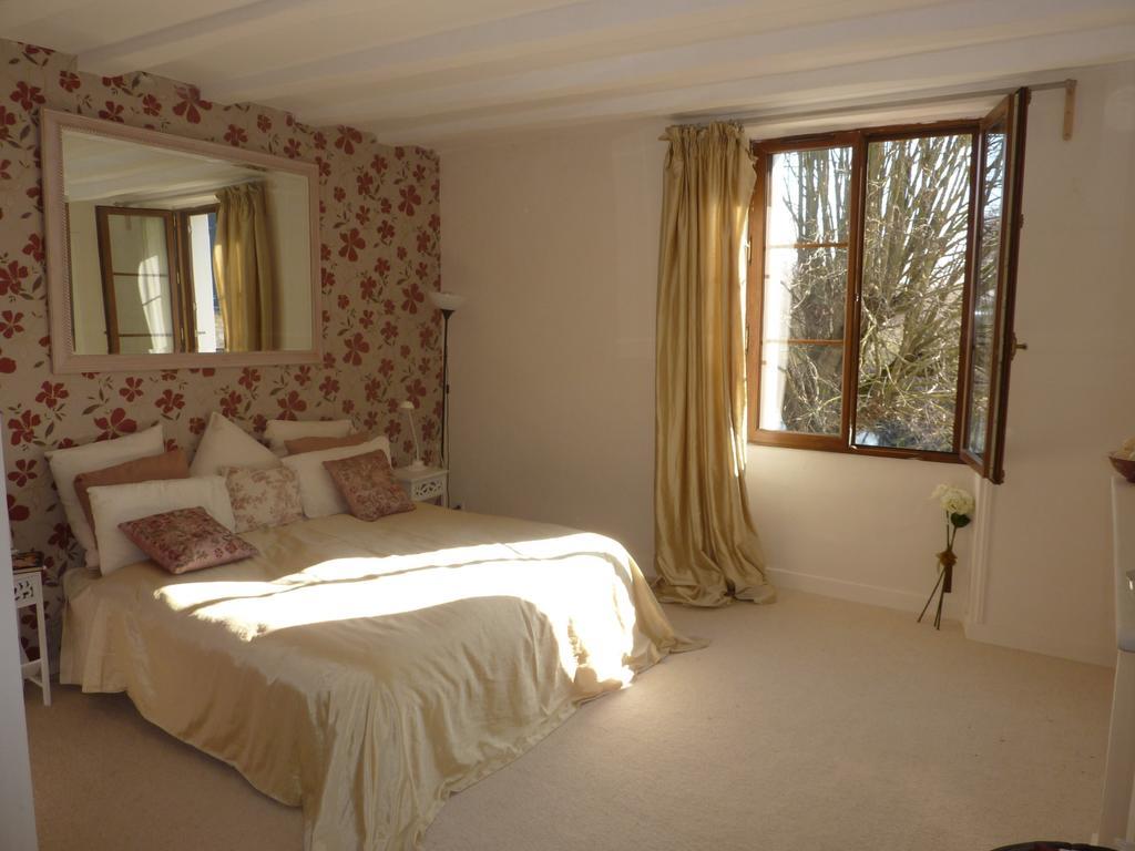 La Cle Des Jardins Bed & Breakfast Nouâtre Стая снимка